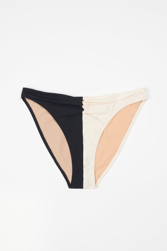 Paros Classic Bikini Bottom | Black/Cream